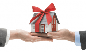 pokupka-kvartiry-po-dogovoru-dareniia-riski